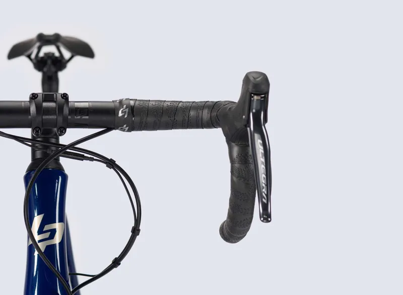 2021 Lapierre Xelius SL 7.0 Disc Carbon Road Bike in Blue-4